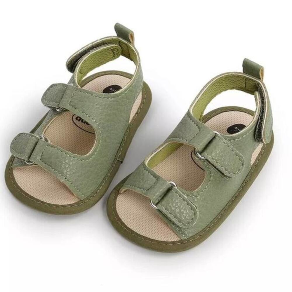 New green sandals boy or girl 0-6 months 1 ,3